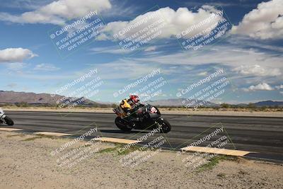 media/Nov-16-2025-Race Pace (Sun) [[8c5fa54630]]/Non Verified Riders (1st 20 Minutes)/3-Turn 3 Inside (11am)/